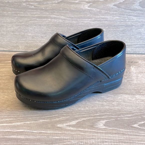 Dansko Professional Black Box Leather Clogs Women’s Size 8.5-9/EU 39 - Picture 3 of 10